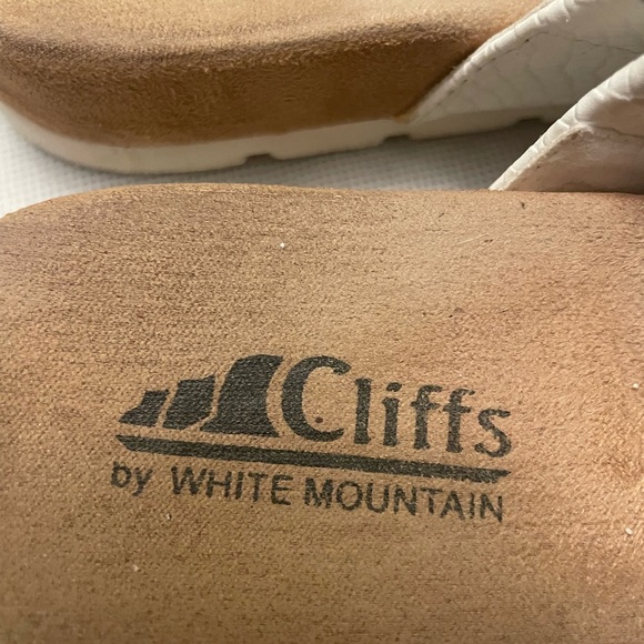 Cliffs by White Mountain TAHLIE SANDAL WHITE SIZE 7M padded footbed - Picture 8 of 8